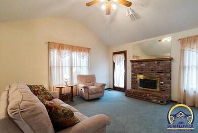 6209 SW 38th Place, Topeka, KS 66610 - photo 2