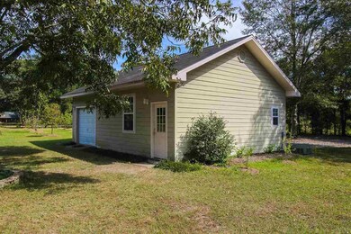 9825 Heather Dr, Cantonment, FL 32533 - photo 3