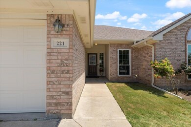 221 Rose Ave, Cleburne, TX 76033 - photo 2