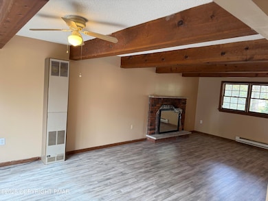 715 Country Place Dr, Tobyhanna, PA 18466 - photo 2