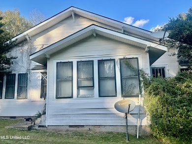 505 N Cherry St, Magnolia, MS 39652 - photo 2