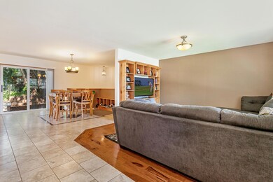 804 Second St-003