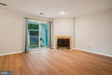 12950A Grays Pointe Rd unit 12950A, Fairfax, VA 22033 - photo 7