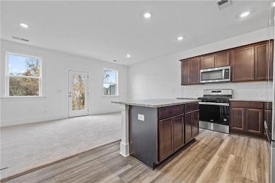 1534 Parks Edge Ln NW, Atlanta, GA 30318 - photo 2