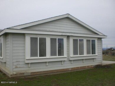 561-824790-south side of home