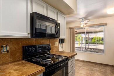 9810 W Terrace Ln unit 57, Sun City, AZ 85373 - photo 6