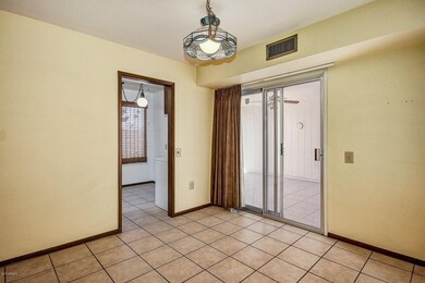 10841 W Santa fe Dr, Sun City, AZ 85351 - photo 6