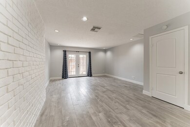 1715 Moritz Dr unit 15, Houston, TX 77055 - photo 4