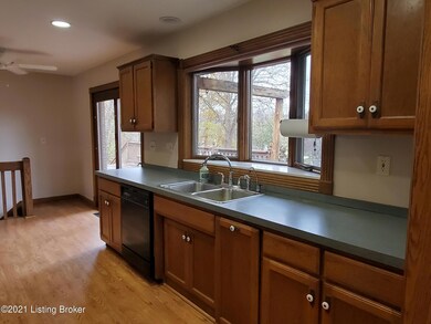 3510 Twin View Ct, Floyds Knobs, IN 47119 - photo 2