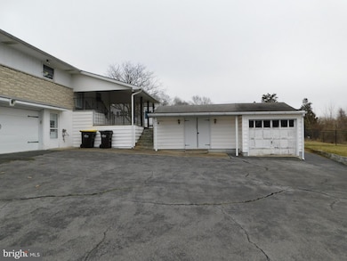 624 Cherry St, Bally, PA 19503 - photo 6