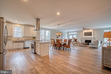 465 E A St, Purcellville, VA 20132 - photo 3