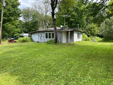 N8852 New Wood Rd, Tomahawk, WI 54487 - photo 2