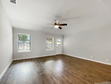 21938 Backspin, San Antonio, TX 78261 - photo 3