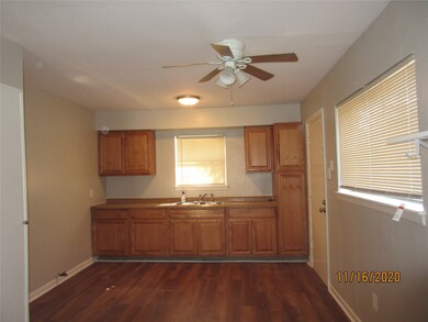 7518 Lockwood Dr, Houston, TX 77016 - photo 3