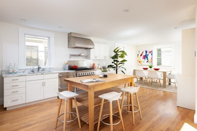 28 Jay St, Cambridge, MA 02139 - photo 3