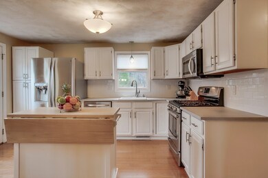 6 Daniel Finn Cir, Billerica, MA 01821 - photo 3