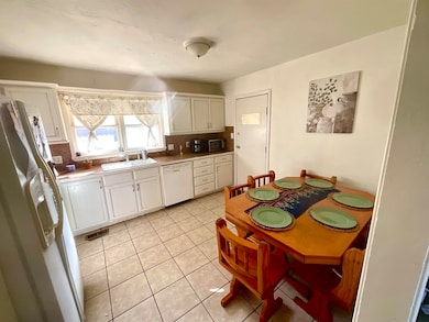 413 W Vine Ave, Enid, OK 73701 - photo 4