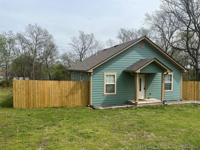 515 S Lee Ave, Tahlequah, OK 74464 - photo 3