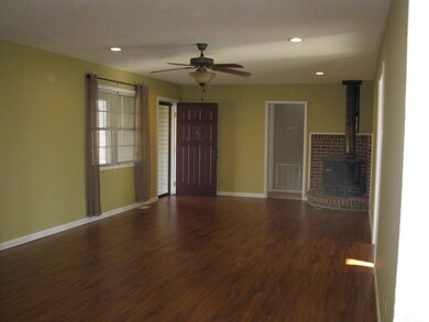 168 Briarwood Dr, Manchester, TN 37355 - photo 3