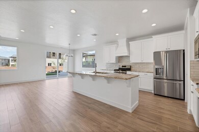 315 N Firerock Way