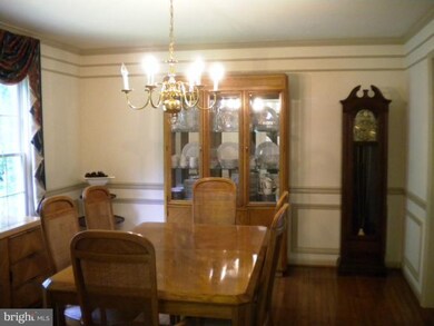 705 Brandon Green Dr, Silver Spring, MD 20904 - photo 4