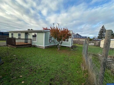 425 B St, Silverton, OR 97381 - photo 2