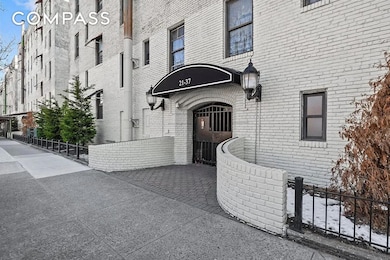Acropolis Gardens unit 5-B, Astoria, NY 11105 - photo 2