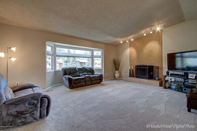 Updated Lighting/Paint/Carpet