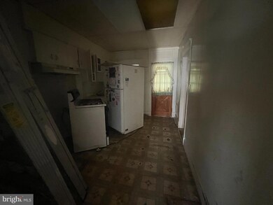 4904 Queensberry Ave, Baltimore, MD 21215 - photo 7