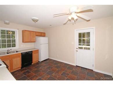 4701 Belfield Ct, North Chesterfield, VA 23237 - photo 5