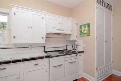 Kitchen-Range