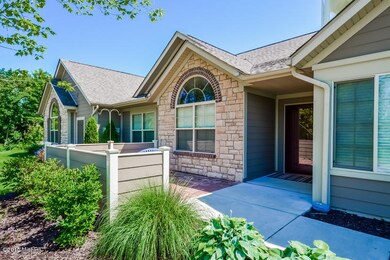 004-Front_View-1899487-small