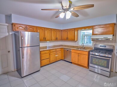 7 Finch Ct, Edison, NJ 08820 - photo 6