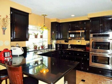 Gorgeous Kitchen! Stainless Steel Appliances, Beau