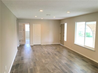 10114 Woodway Dr, El Paso, TX 79925 - photo 7