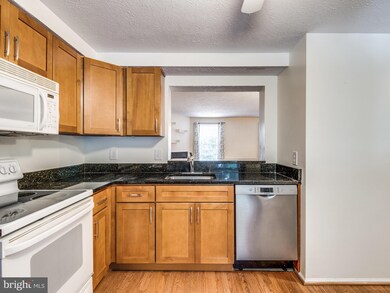 1681 Bayfield Way, Reston, VA 20194 - photo 7