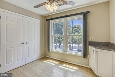 9 Luxberry Ct, Rockville, MD 20852 - photo 7