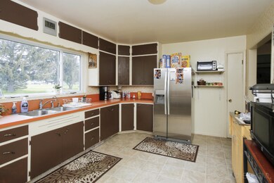 4704 hickory rd-106