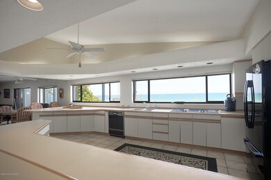Spacious kitchen