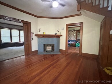 502 S Okmulgee Ave, Okmulgee, OK 74447 - photo 2