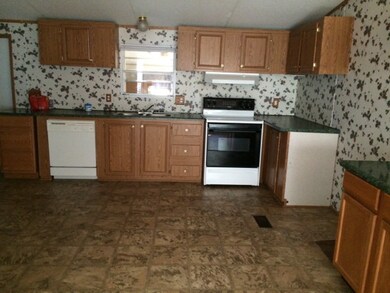 104 Clearview Dr, Sylvester, GA 31791 - photo 5