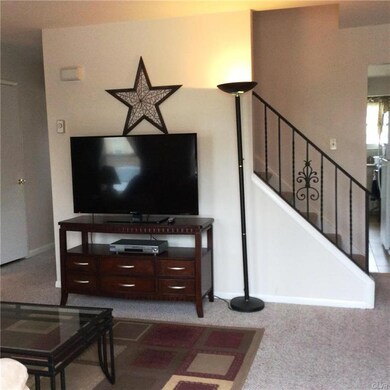 5641 Wood Ln, Allentown, PA 18106 - photo 4