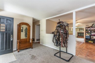 2018 Greenbriar Dr, Gainesville, TX 76240 - photo 7