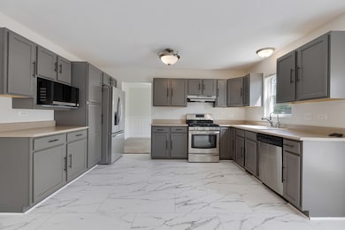 399 Fulton St unit 2, South Elgin, IL 60177 - photo 5