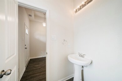 20105 Wade Hampton Dr, Cleveland, TX 77327 - photo 3