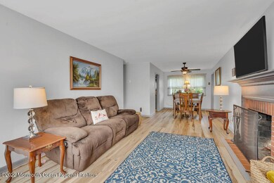 22 Cherry Tree Ln, Middletown, NJ 07748 - photo 7