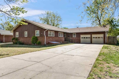 Hardwood Flooring, Main Floor Laundry
