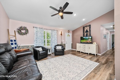 838 Dulog Trail, Jamestown, TN 38556 - photo 5