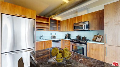 LUMA South unit 914, Los Angeles, CA 90015 - photo 6