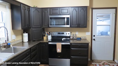 2327 W Taft Rd, Saint Johns, MI 48879 - photo 5